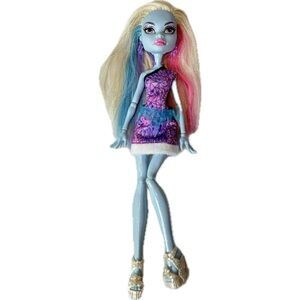 Monster High Abbey Bominable Scaris Doll G1